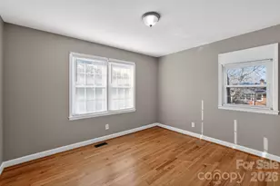 212 N Pine Lake Dr, Spartanburg, SC 29301 - Photo 7