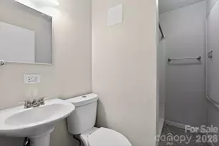 212 N Pine Lake Dr, Spartanburg, SC 29301 - Photo 23