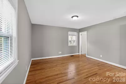 212 N Pine Lake Drive, Spartanburg, SC 29301 - Photo 21