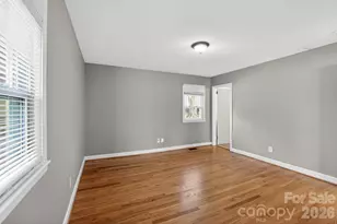 212 N Pine Lake Dr, Spartanburg, SC 29301 - Photo 21