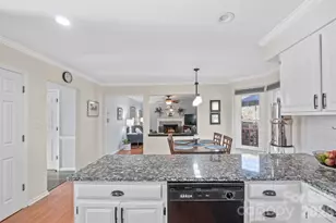 14604 Hanloch Ct, Charlotte, NC 28262 - Photo 19