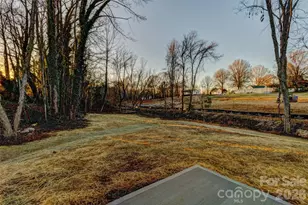 614 S Styers St, Cherryville, NC 28021 - Photo 23