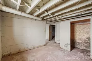 2630 Bluebird Ln, Lenoir, NC 28645 - Photo 35