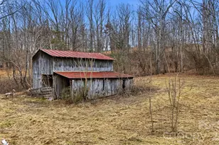 2630 Bluebird Ln, Lenoir, NC 28645 - Photo 13