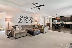 10440 Paper Birch Dr, Charlotte, NC 28215 - Photo 17