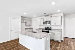 129 Lauren Ln, Hendersonville, NC 28792 - Photo 5