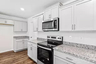 129 Lauren Ln, Hendersonville, NC 28792 - Photo 7