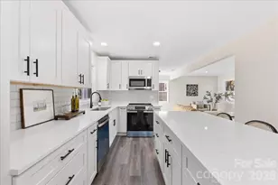 741 E John St, Matthews, NC 28105 - Photo 15