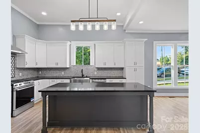 613 S Mulberry Street, Statesville, NC 28677 - Photo 7