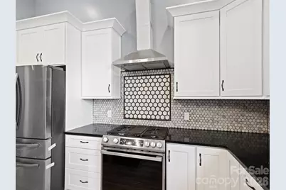 613 S Mulberry Street, Statesville, NC 28677 - Photo 9