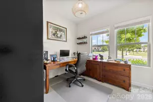 5727 Lavaux Ct, Charlotte, NC 28214 - Photo 5