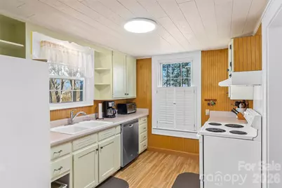 110 Garrison Road, Morganton, NC 28655 - Photo 11