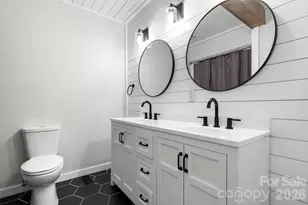 2705 N Center St, Hickory, NC 28601 - Photo 15