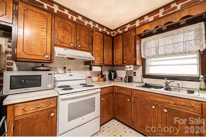 2347 Plainfield Drive, Conover, NC 28613 - Photo 21