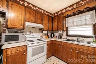 2347 Plainfield Dr, Conover, NC 28613 - Photo 21