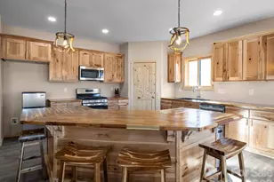 225 Aurora Ln, Tryon, NC 28782 - Photo 9