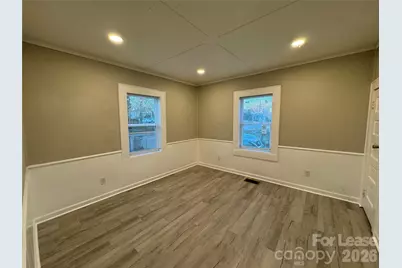 408 E 3rd Avenue, Gastonia, NC 28054 - Photo 9