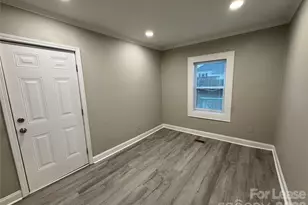 408 E 3rd Ave, Gastonia, NC 28054 - Photo 13