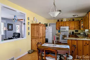 979 Greenville Hwy, Brevard, NC 28712 - Photo 11