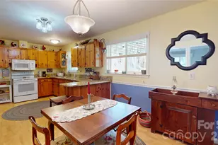 979 Greenville Hwy, Brevard, NC 28712 - Photo 15