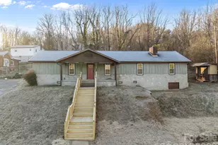 62 Mitchell St, Canton, NC 28716 - Photo 1