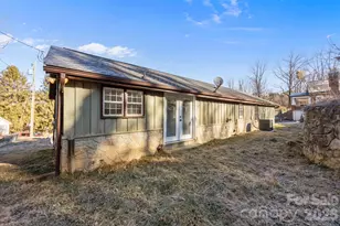 62 Mitchell St, Canton, NC 28716 - Photo 39