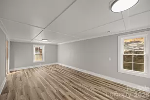 62 Mitchell St, Canton, NC 28716 - Photo 27