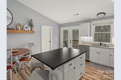 127 Walt Drive, Hendersonville, NC 28792 - Photo 9