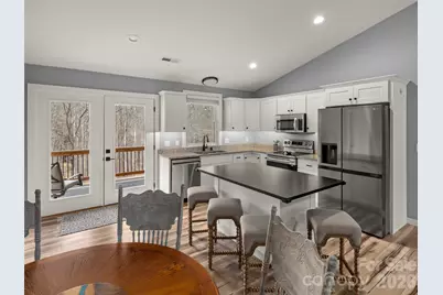 127 Walt Drive, Hendersonville, NC 28792 - Photo 9