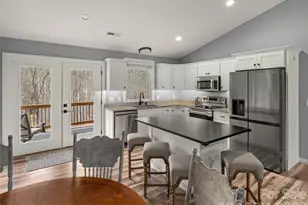 127 Walt Dr, Hendersonville, NC 28792 - Photo 9