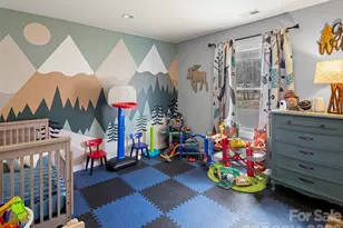 127 Walt Dr, Hendersonville, NC 28792 - Photo 19