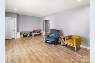 127 Walt Drive, Hendersonville, NC 28792 - Photo 23