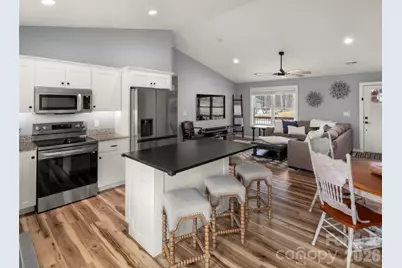 127 Walt Drive, Hendersonville, NC 28792 - Photo 11