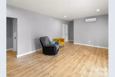 127 Walt Drive, Hendersonville, NC 28792 - Photo 23