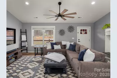 127 Walt Drive, Hendersonville, NC 28792 - Photo 5