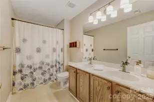 4123 Meadowview Hills Dr, Charlotte, NC 28269 - Photo 25