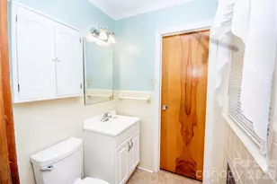 291 Spicewood Cir, Troutman, NC 28166 - Photo 11