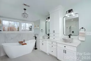 1825 Lombardy Cir, Charlotte, NC 28203 - Photo 29