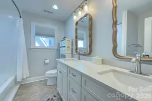 1825 Lombardy Cir, Charlotte, NC 28203 - Photo 33