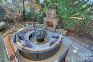 1825 Lombardy Cir, Charlotte, NC 28203 - Photo 41