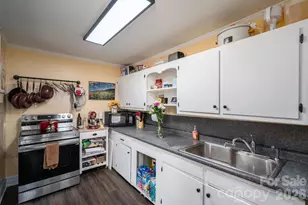 1063 W Hwy 150 Hwy, Lincolnton, NC 28092 - Photo 11