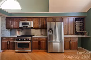 3800 Armitage Dr, Charlotte, NC 28269 - Photo 5