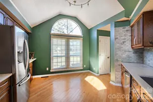 3800 Armitage Dr, Charlotte, NC 28269 - Photo 7