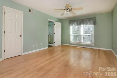 3800 Armitage Drive, Charlotte, NC 28269 - Photo 9