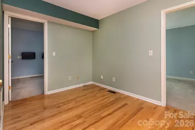 3800 Armitage Drive, Charlotte, NC 28269 - Photo 13