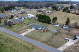 95 Chesterfield Dr, Taylorsville, NC 28681 - Photo 35