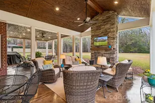 10019 Elibren Ln, Matthews, NC 28105 - Photo 3