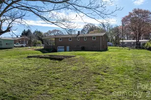 2576 Kingston St, Newton, NC 28658 - Photo 23