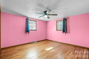 2576 Kingston St, Newton, NC 28658 - Photo 17