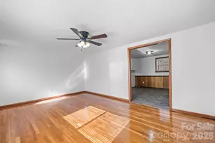 2576 Kingston St, Newton, NC 28658 - Photo 5